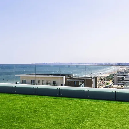 Shelly In Infinity Pool & Apartament Năvodari
