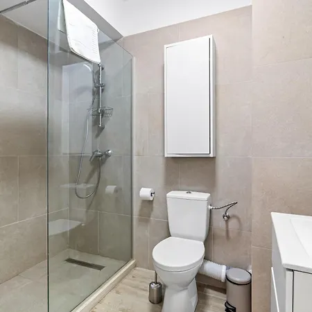 Apartament Shelly In Infinity Pool & *