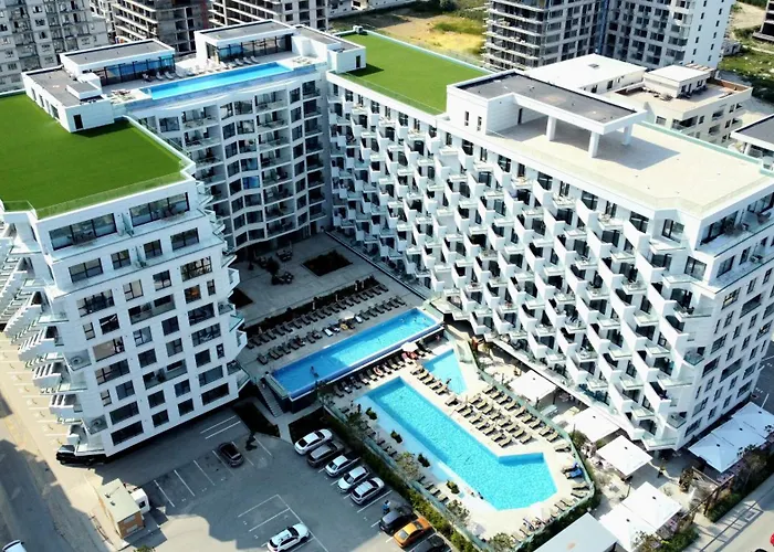 Apartment Shelly - Infinity Pool & Năvodari