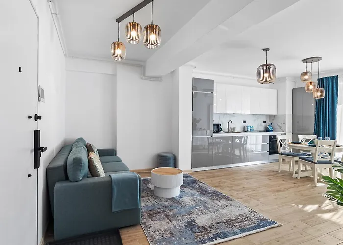 Shelly - Infinity Pool & Apartment Năvodari